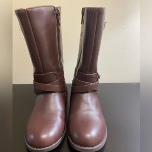 Brown toddler girl boots